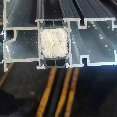 鋁合金門窗填充聚氨酯發(fā)泡機(jī)
